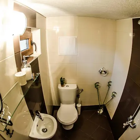 Off Vitosha Blvd Designer * Sofía